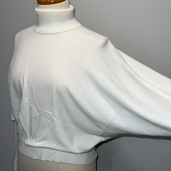 Beautiful dolman sleeve sweater, winter white, medium - Picture 3 of 11